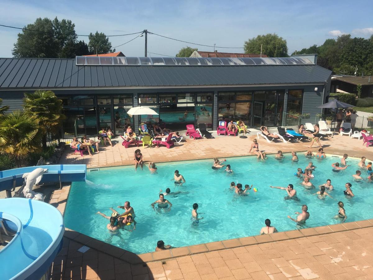 Camping La Haie Penee **** Saint-Quentin-en-Tourmont Luaran gambar