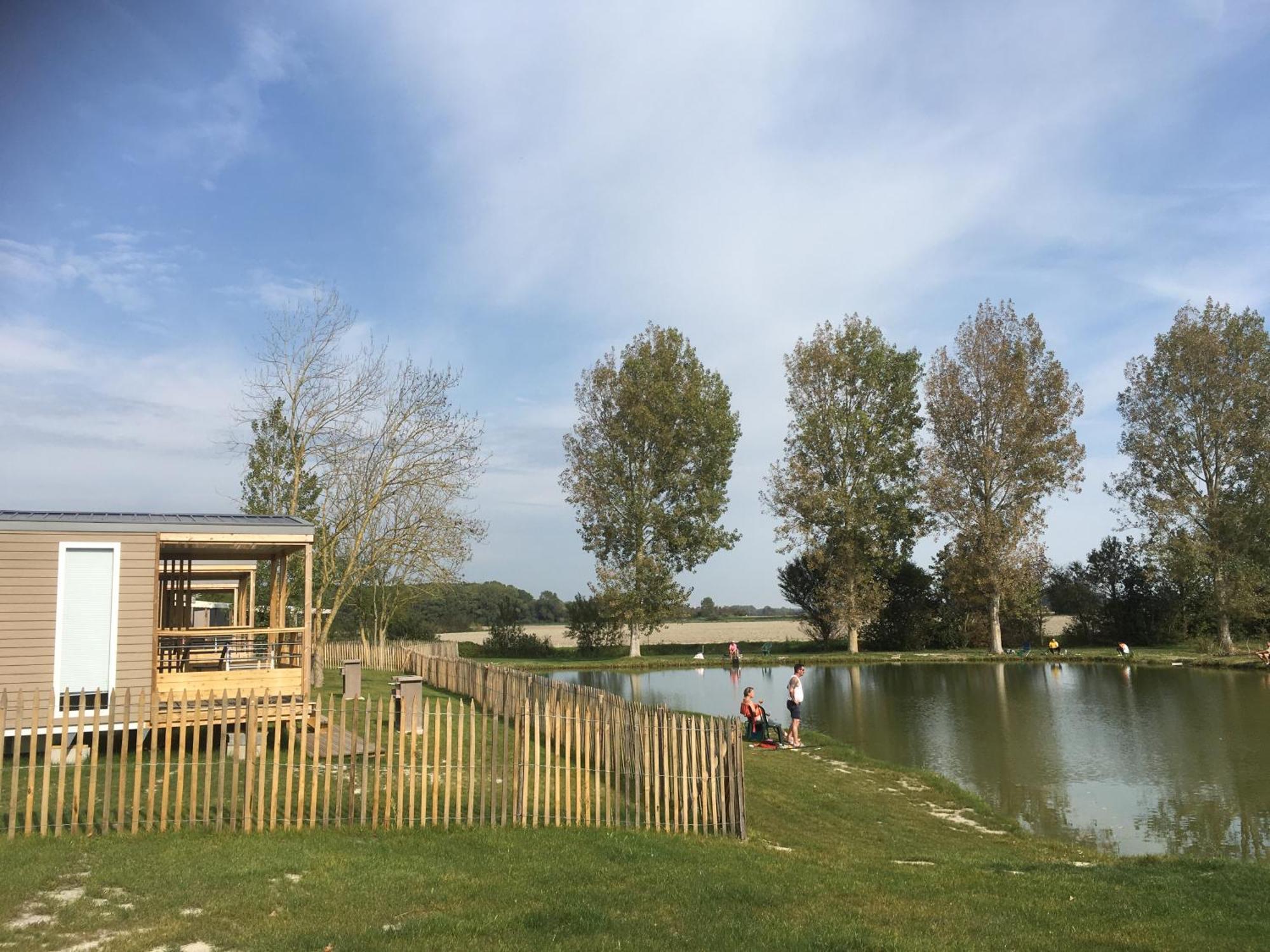 Camping La Haie Penee **** Saint-Quentin-en-Tourmont Luaran gambar