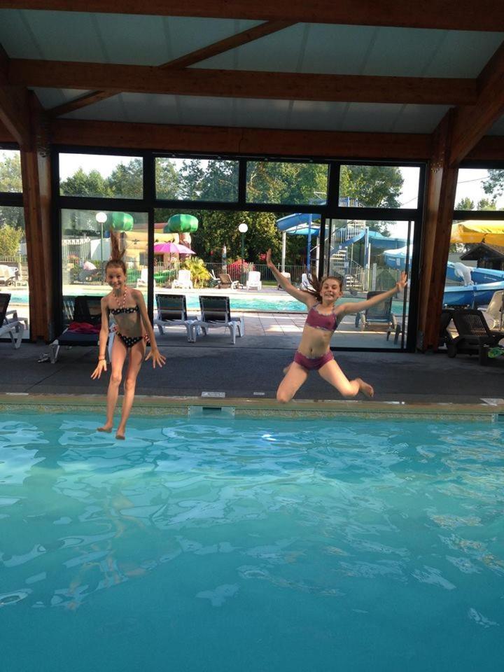 Camping La Haie Penee **** Saint-Quentin-en-Tourmont Luaran gambar